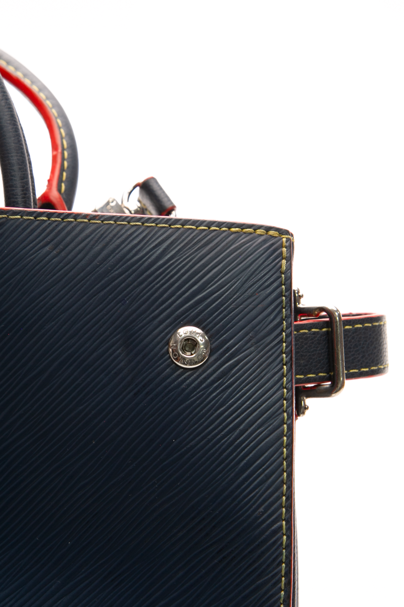 Twist Tote Bag