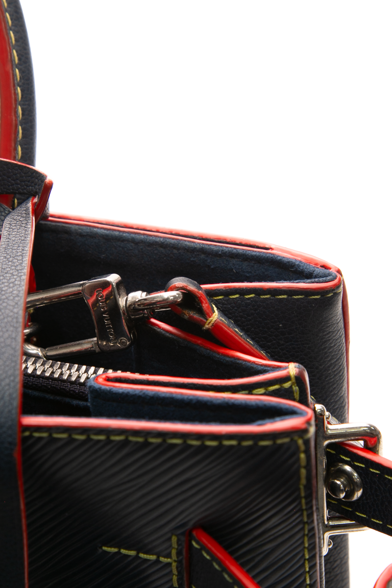 Twist Tote Bag
