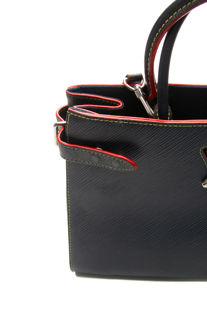 Twist Tote Bag