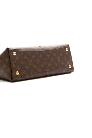 V MM Tote Bag