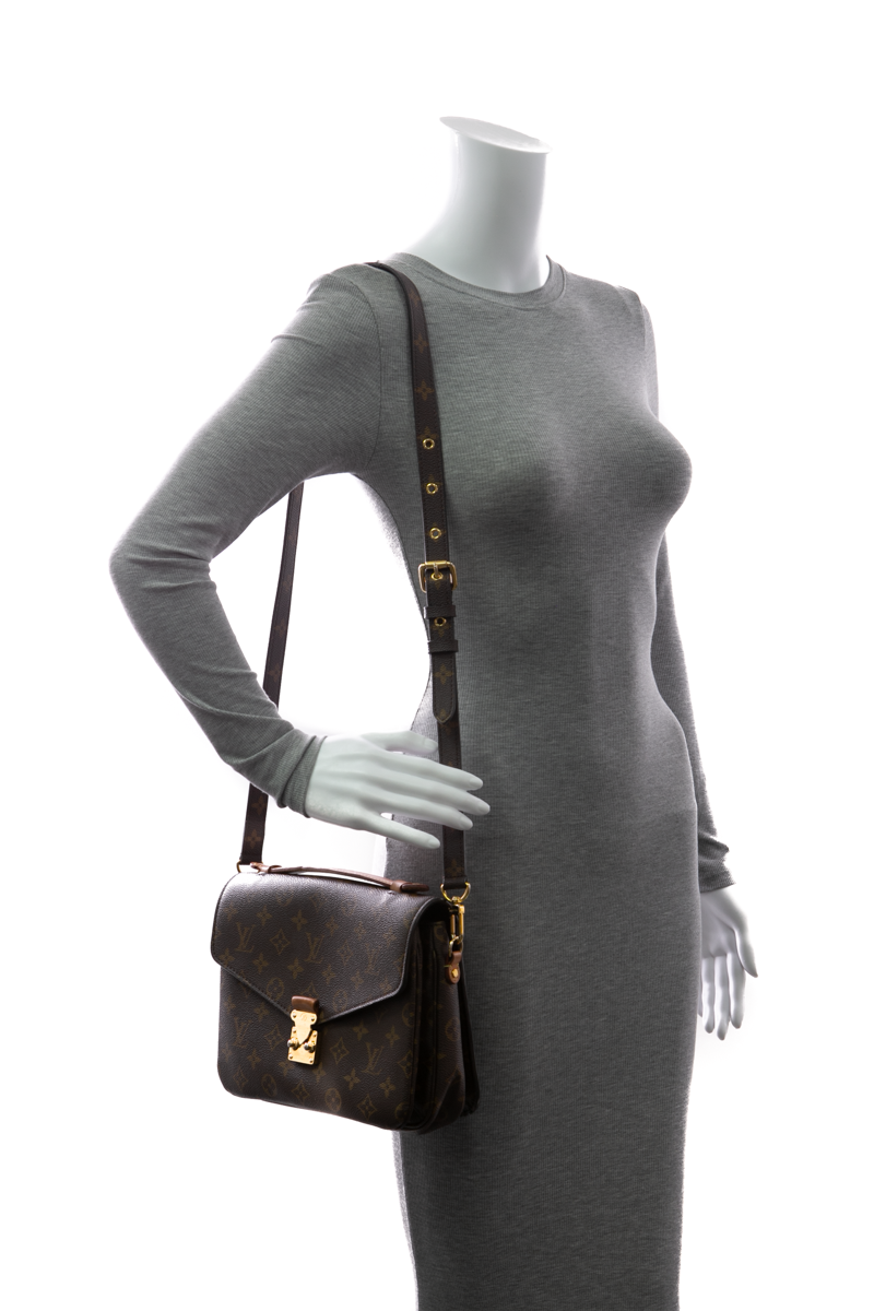 louis-vuitton-Pochette-Metis-Bag-298512