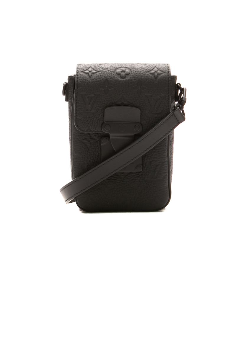 louis-vuitton-S-Lock-Vertical-Wearable-Wallet-298582