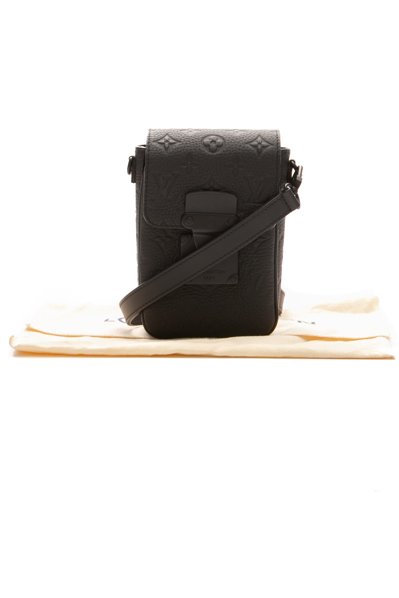 S-Lock Vertical Wearable Wallet