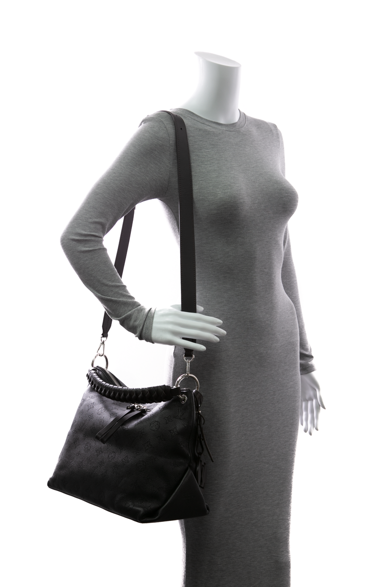 298638-louis-vuitton-Beaubourg-MM-Bag