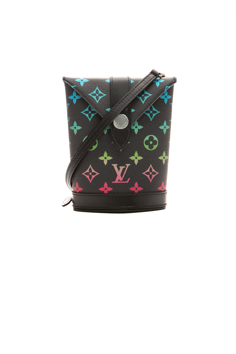 Louis-Vuitton-Envelope-Pouch-299038