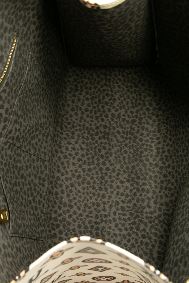 Wild At Heart OnTheGo GM Tote Bag