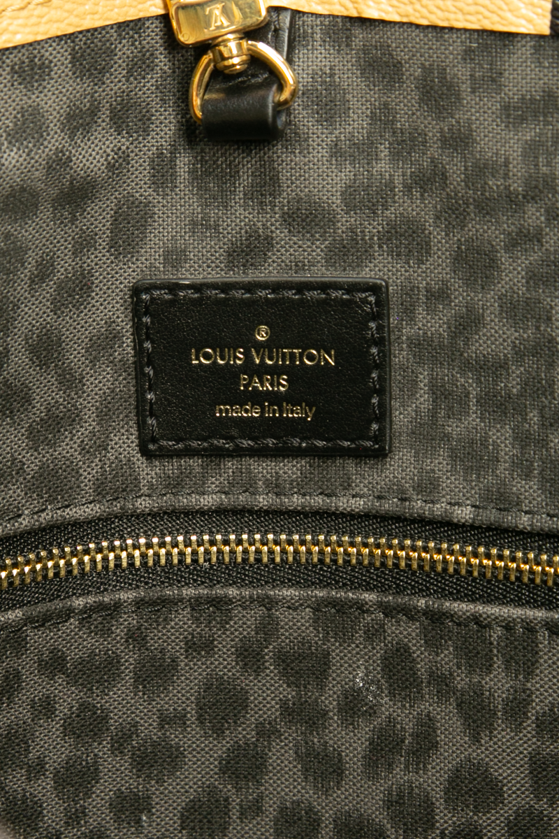 Wild At Heart OnTheGo GM Tote Bag