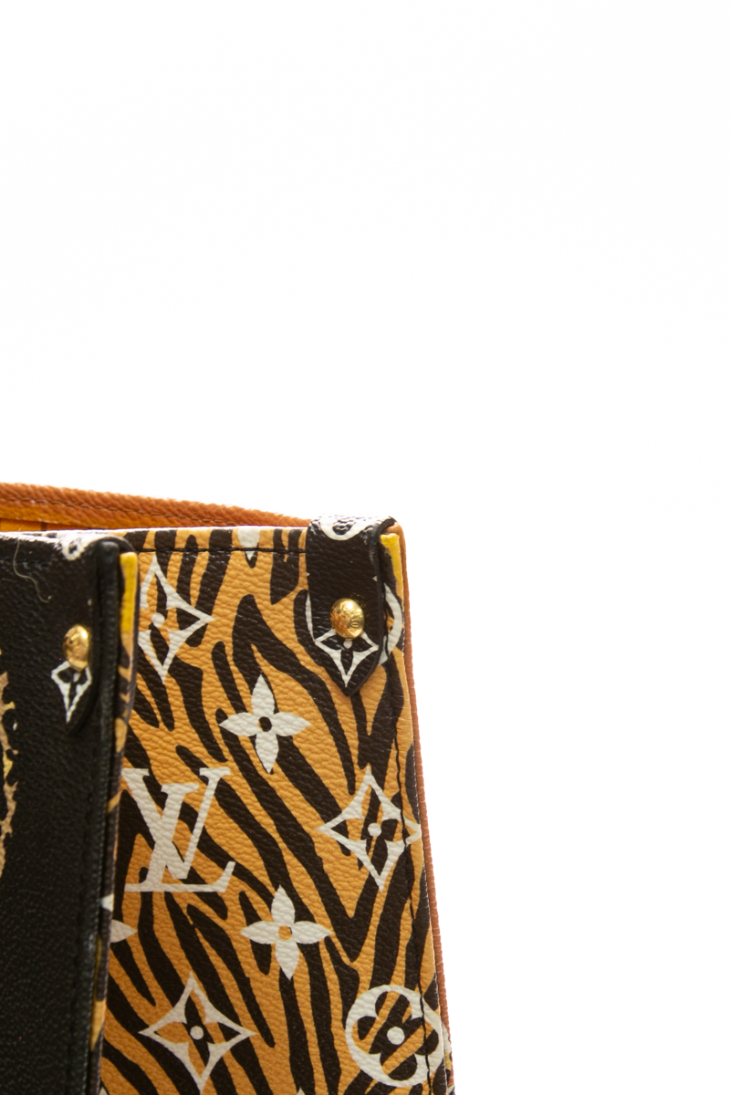 Jungle OnTheGo GM Tote Bag
