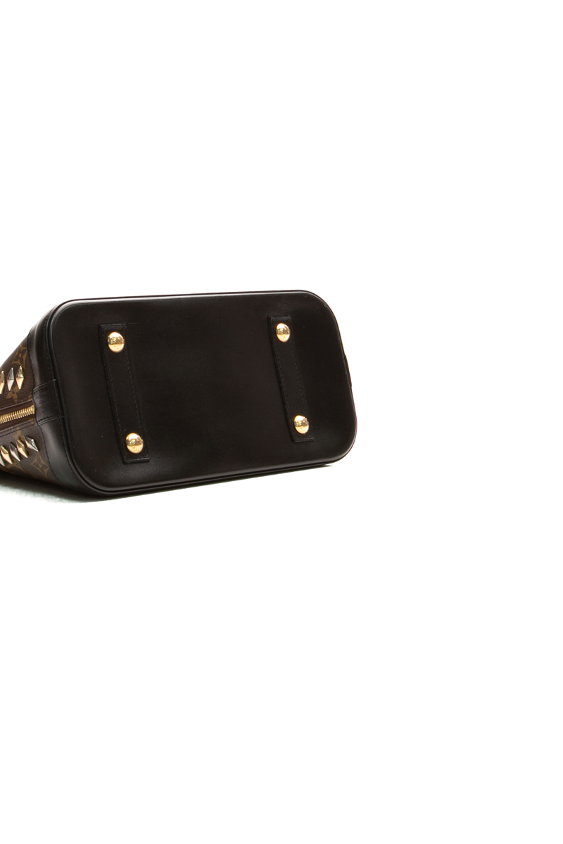 Studded Alma PM