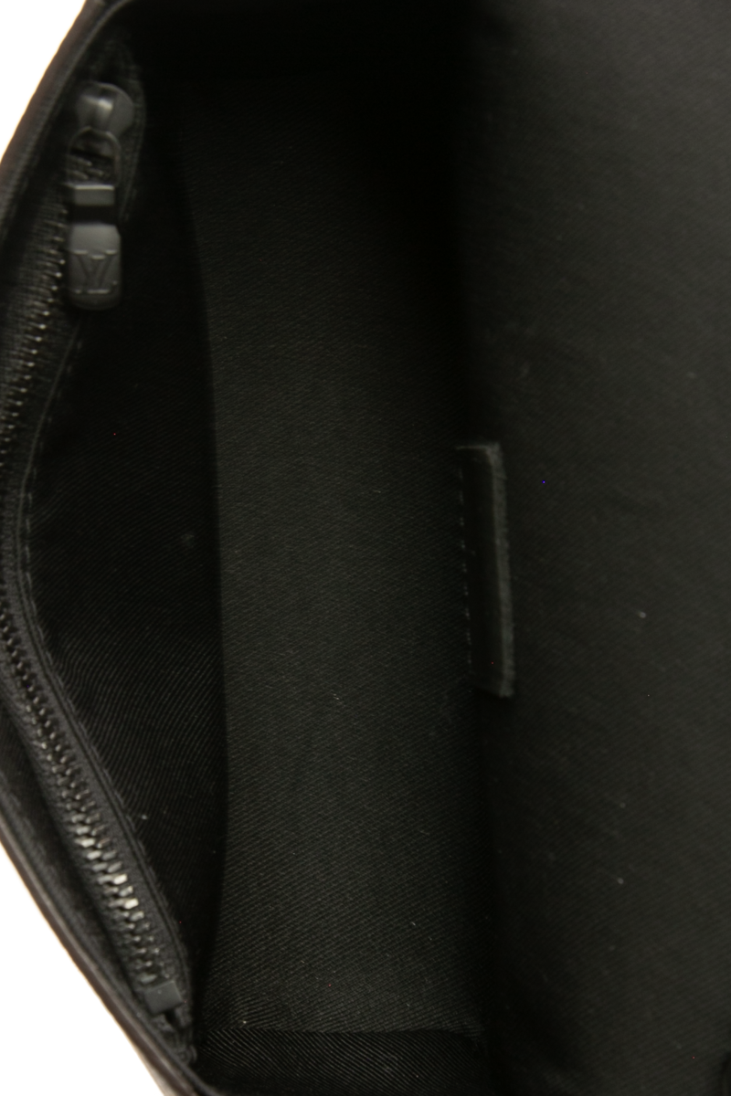 Steamer Wearable Wallet Bag