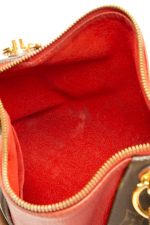 V BB Tote Bag