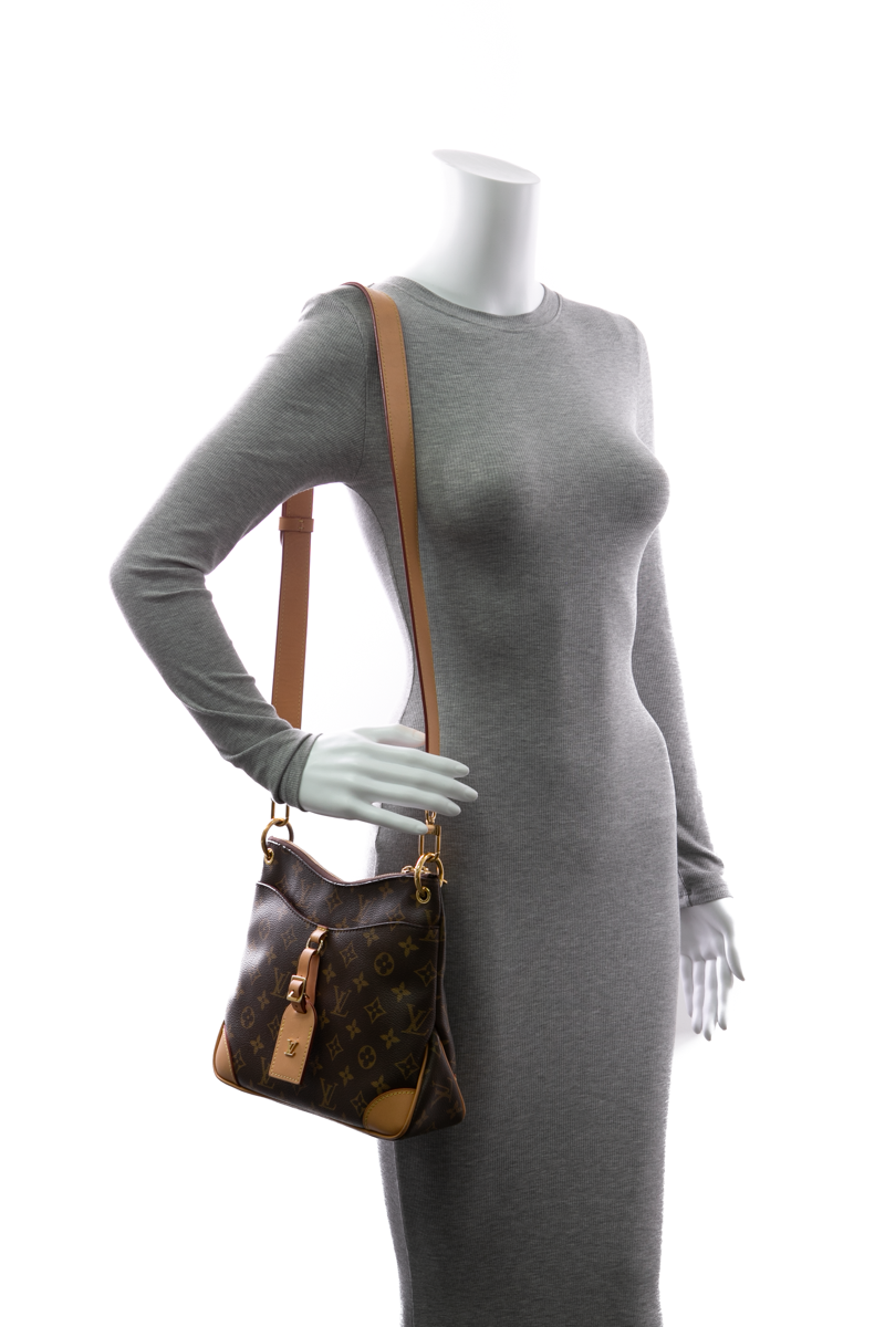 Louis-Vuitton-Odeon-PM-Bag-299872