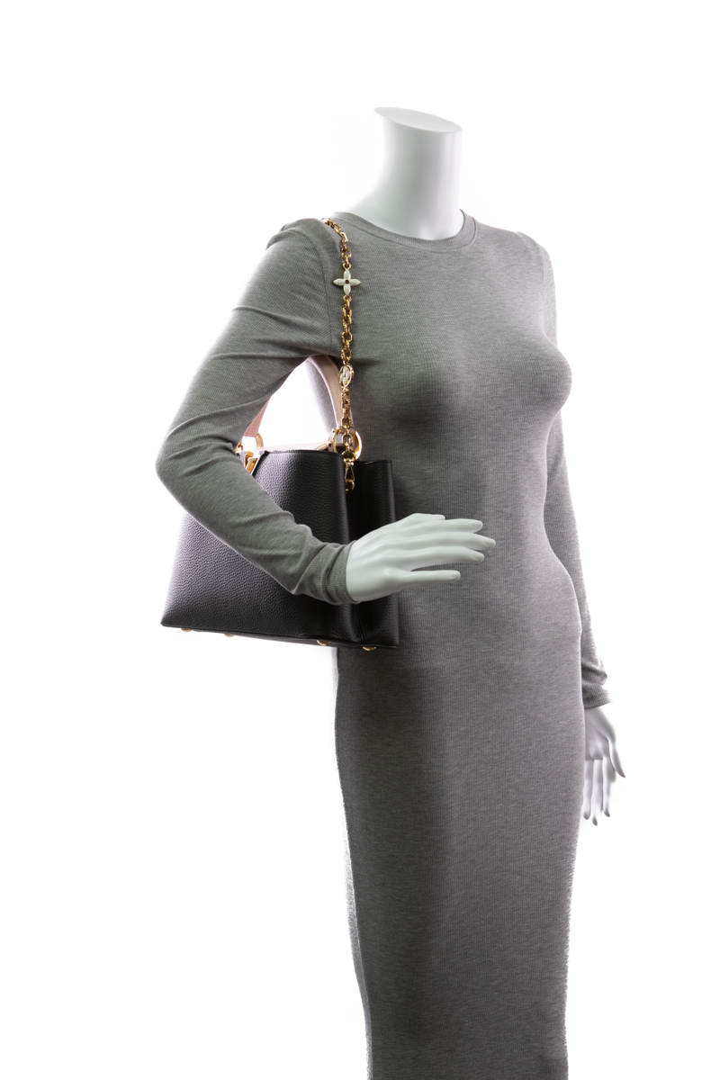 Capucines MM Bag