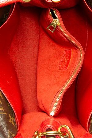 Double V Bag