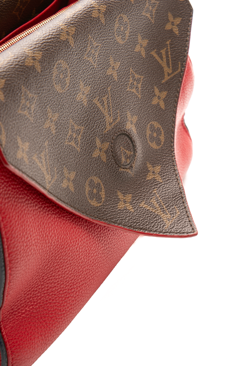 Double V Bag