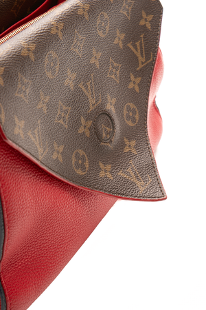 Double V Bag