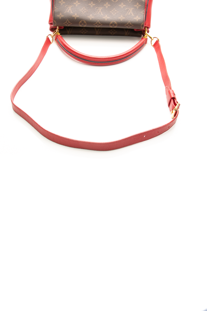 Double V Bag