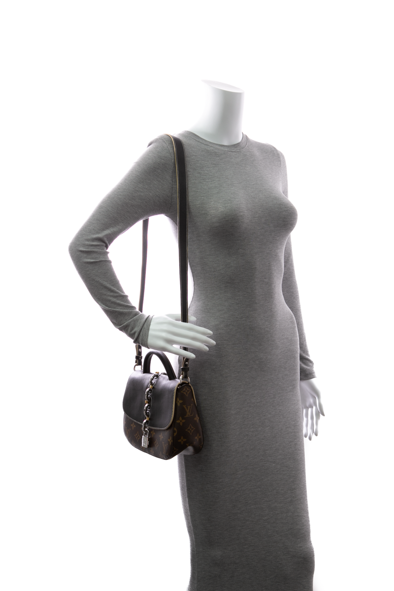 Louis-Vuitton-Chain-It-PM-Bag-300244