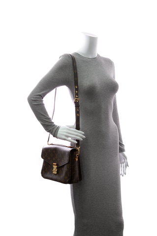 Louis-Vuitton-Pochette-Metis-Bag-300245