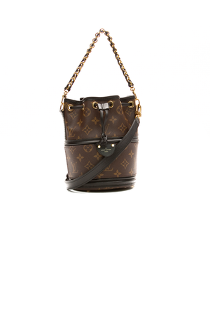 300386-louis-vuitton-Canoe-Bucket-Bag