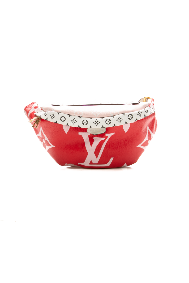 Louis-Vuitton-Giant-Monogram-Bumbag-296987
