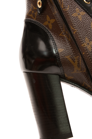 Star Trail Ankle Boots - Size 37