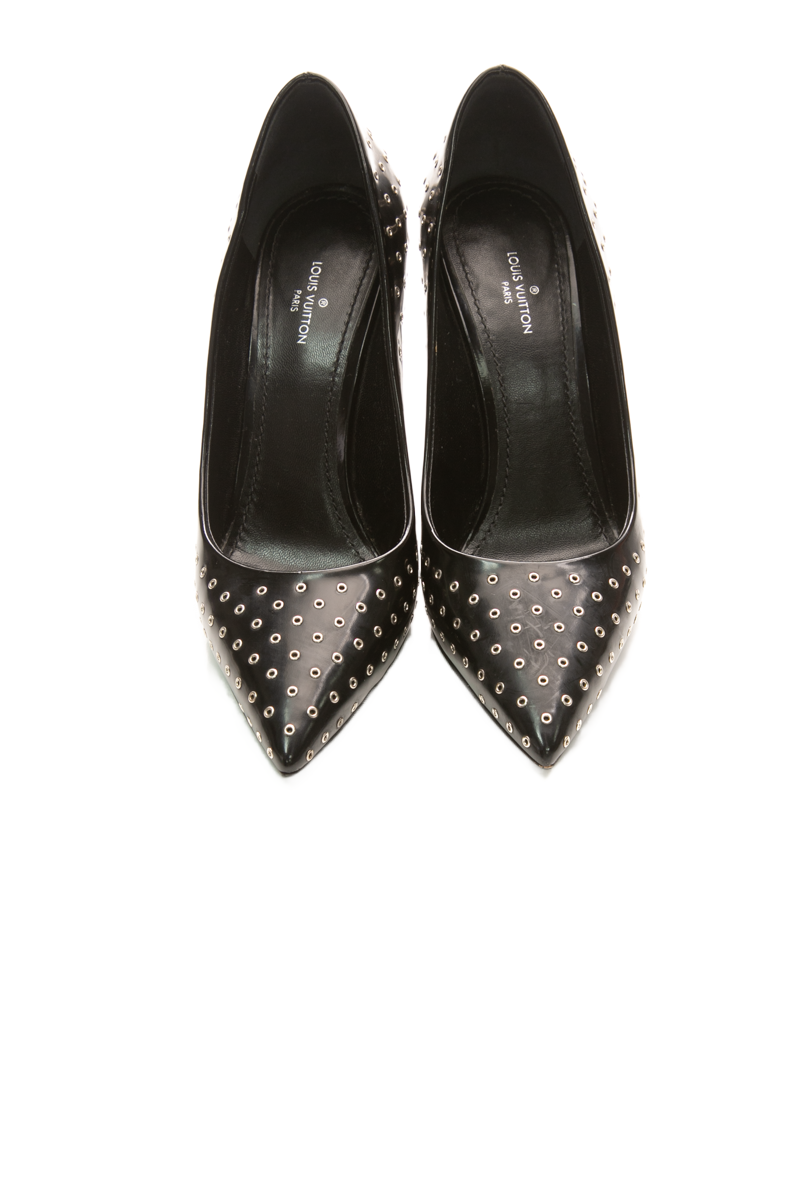 295096-louis-vuitton-Rivet-Pointed-Toe-Pumps