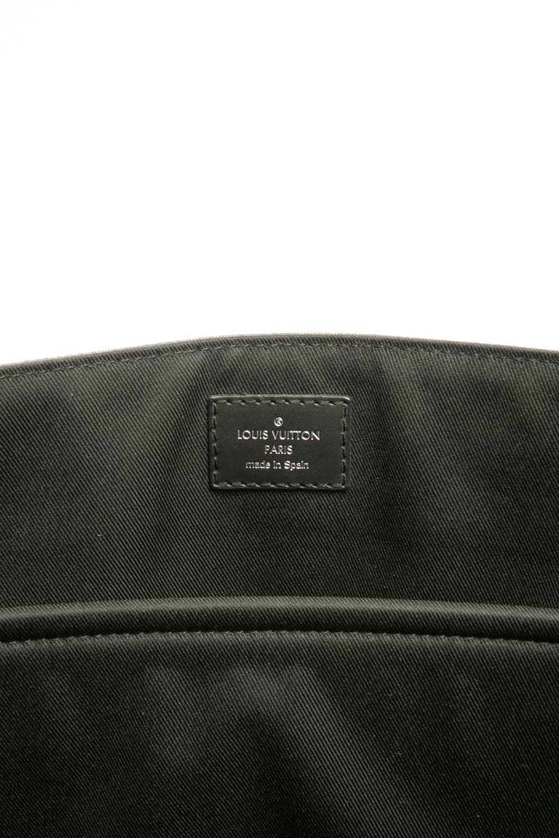 District MM Messenger Bag