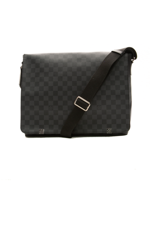Louis-Vuitton-District-MM-Messenger- Bag-298190