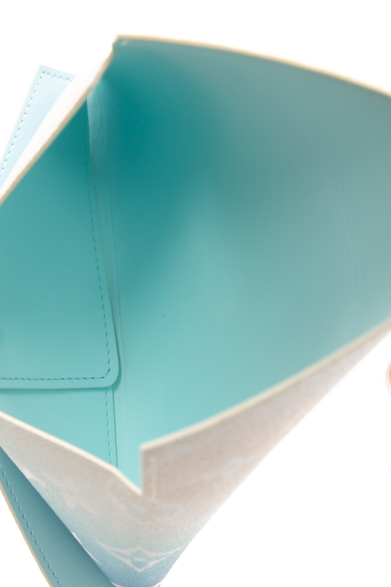 Medium By The Pool Kirigami Pochette