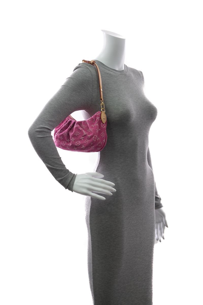 louis-vuitton-pochette-valley-bag-298422