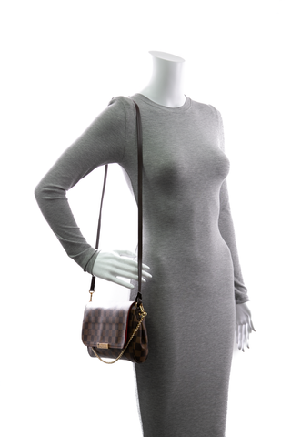 Louis-Vuitton-Favorite-MM-Bag-300045