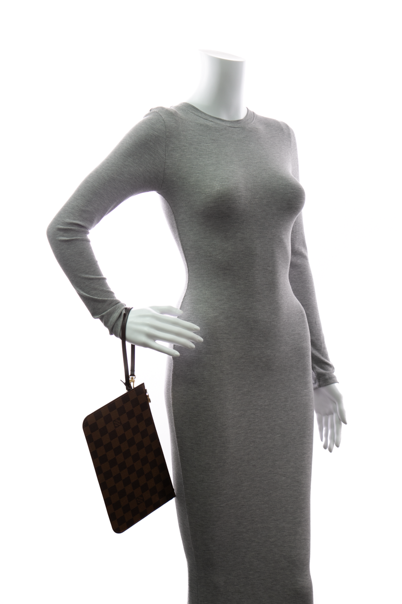 Louis-Vuitton-Neverfull-Pouch-296465