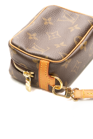 Wapity Case Wristlet