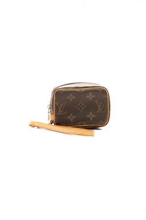 Louis-Vuitton-Wapity-Case-Wristlet-298963
