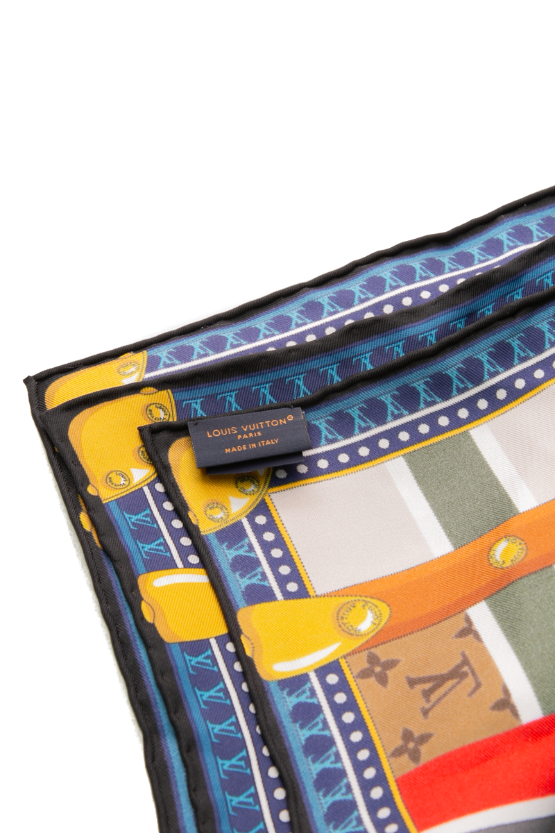 Trunk In Love Scarf
