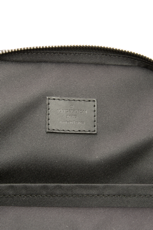 Avenue Sling Bag