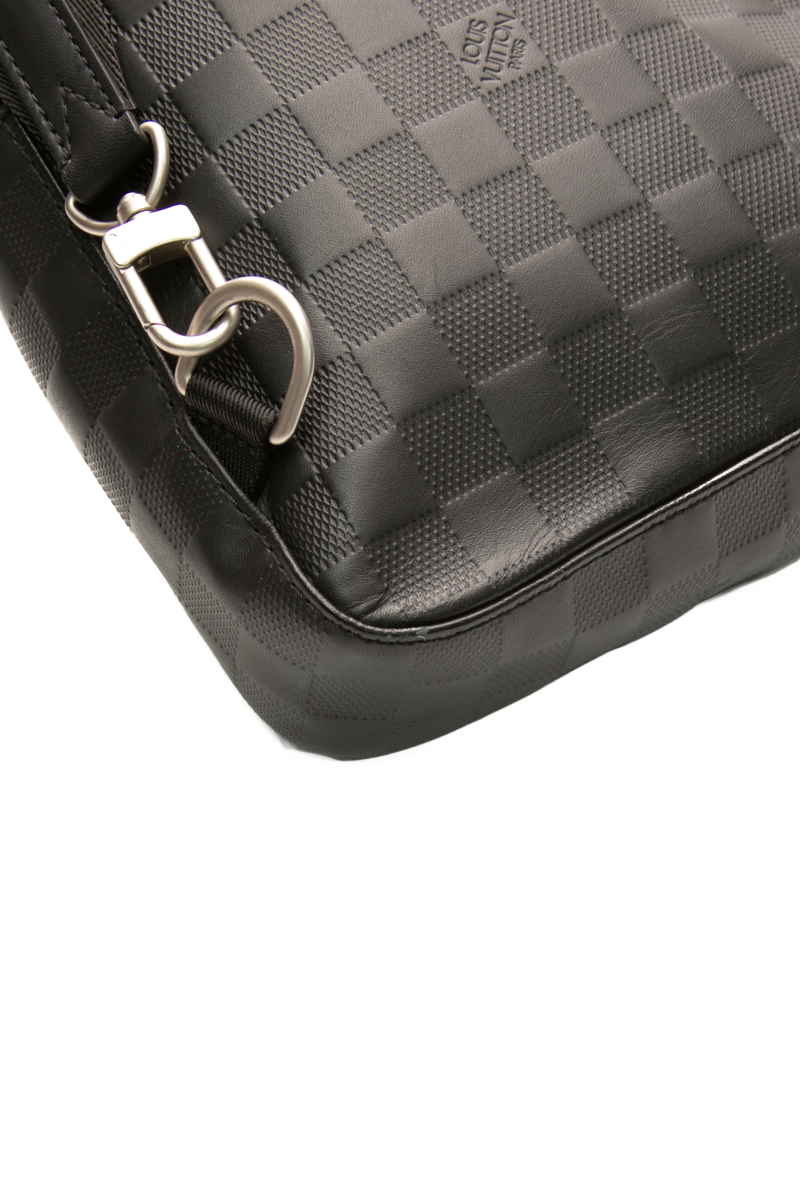 Avenue Sling Bag