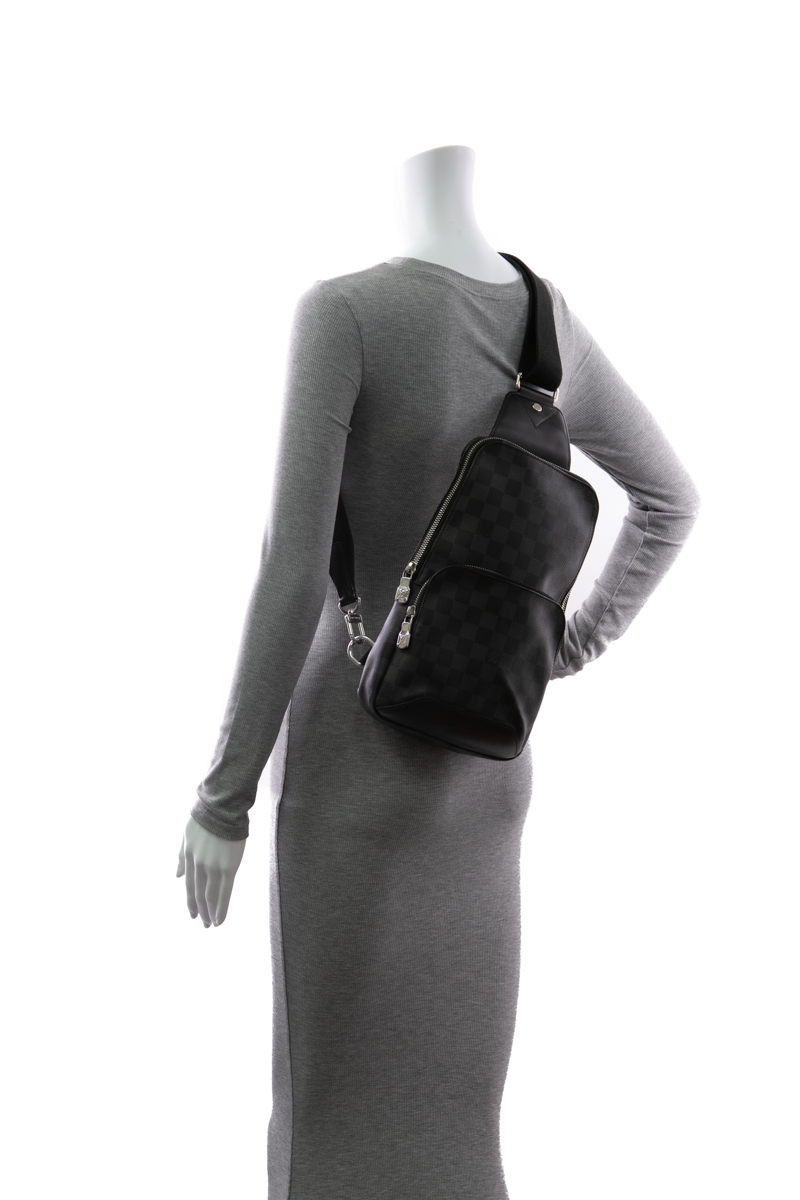 299781-louis-vuitton-Avenue-Sling-Bag