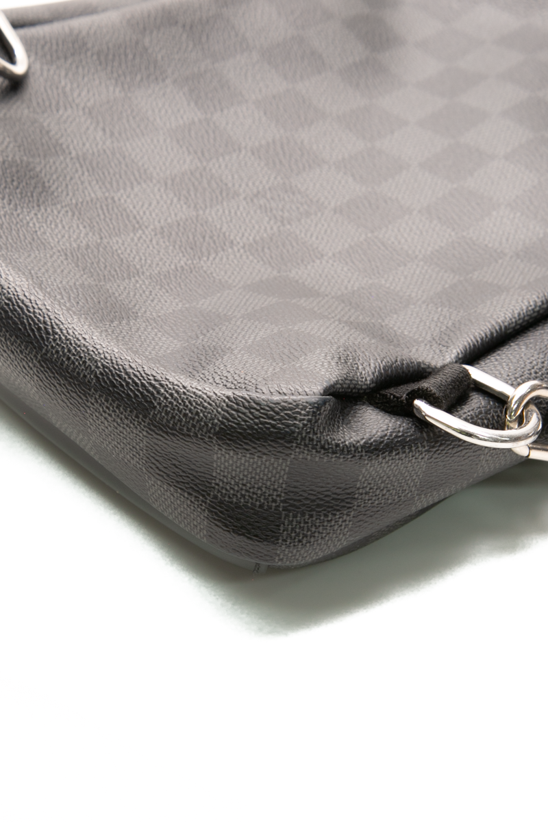 Avenue Sling Bag