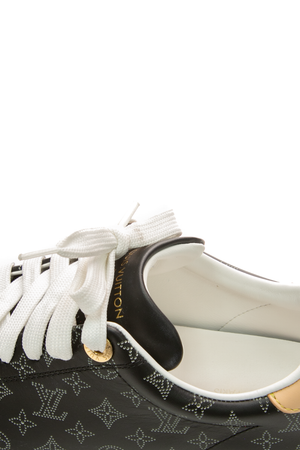 Time Out Sneakers - Size 37