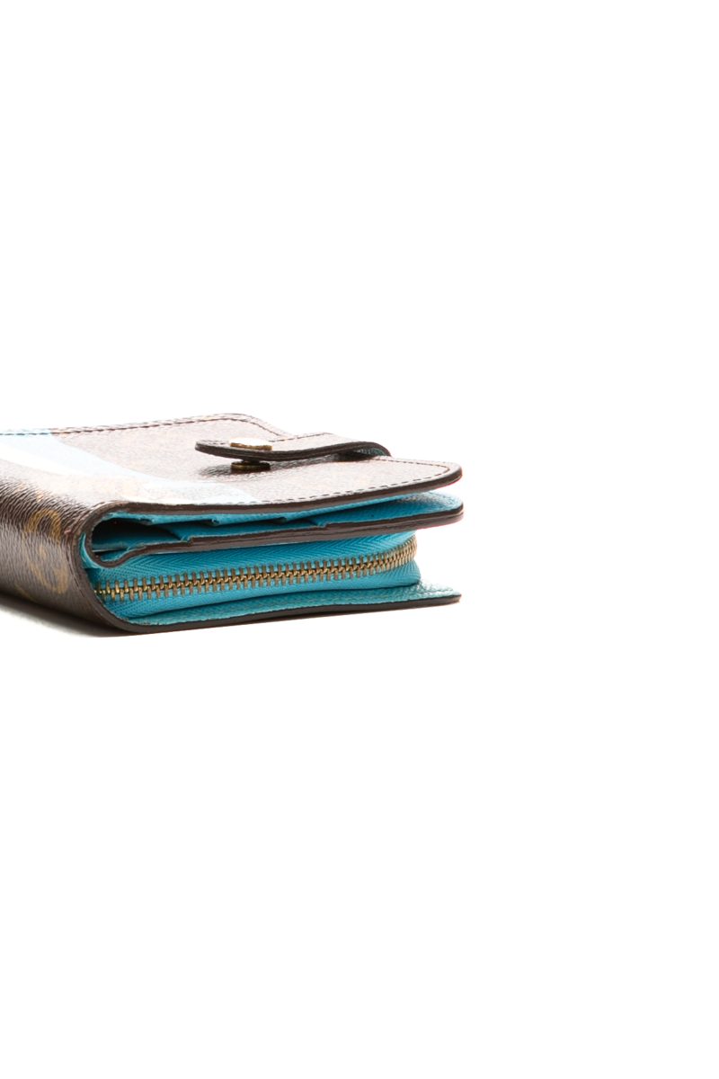 Compact Zippy Wallet