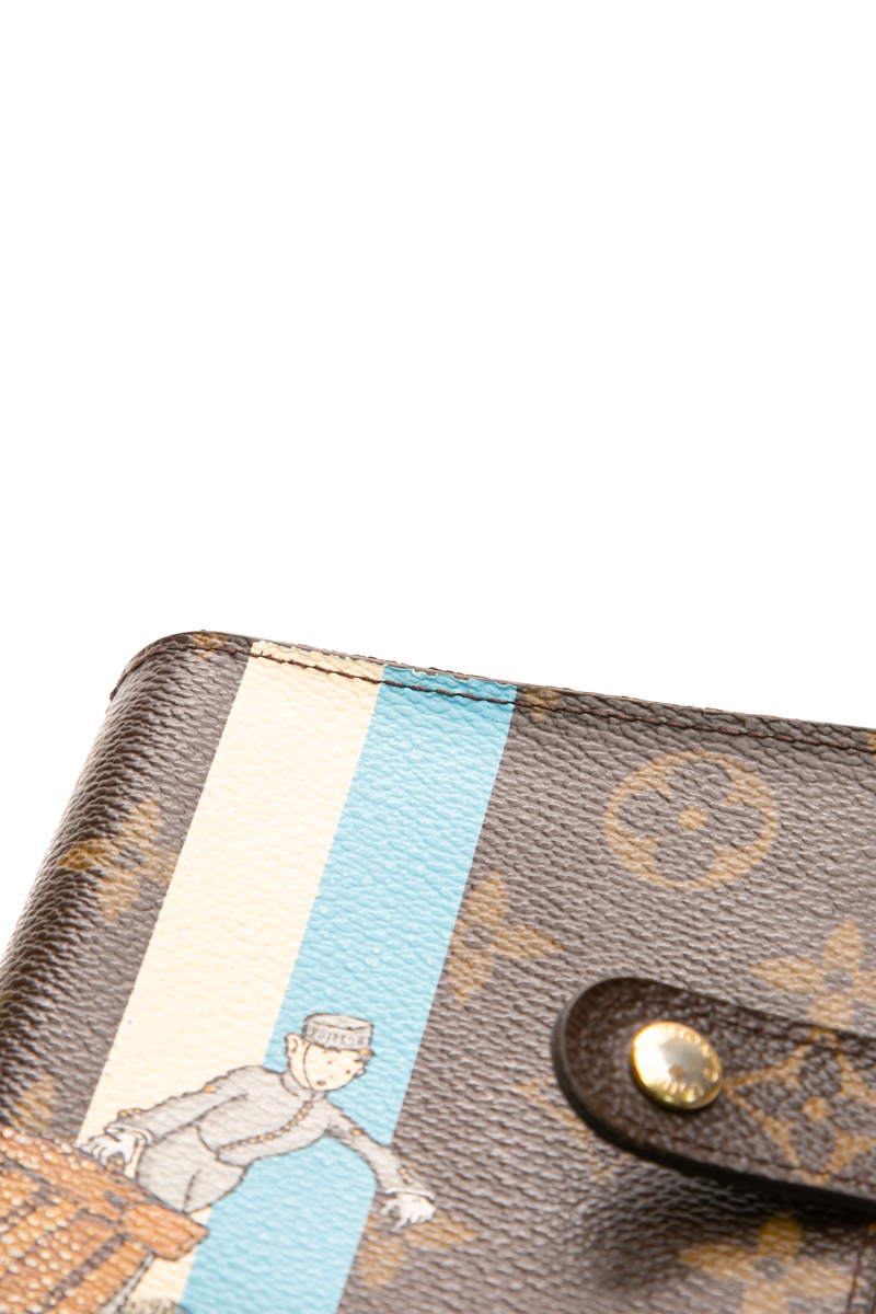 Compact Zippy Wallet