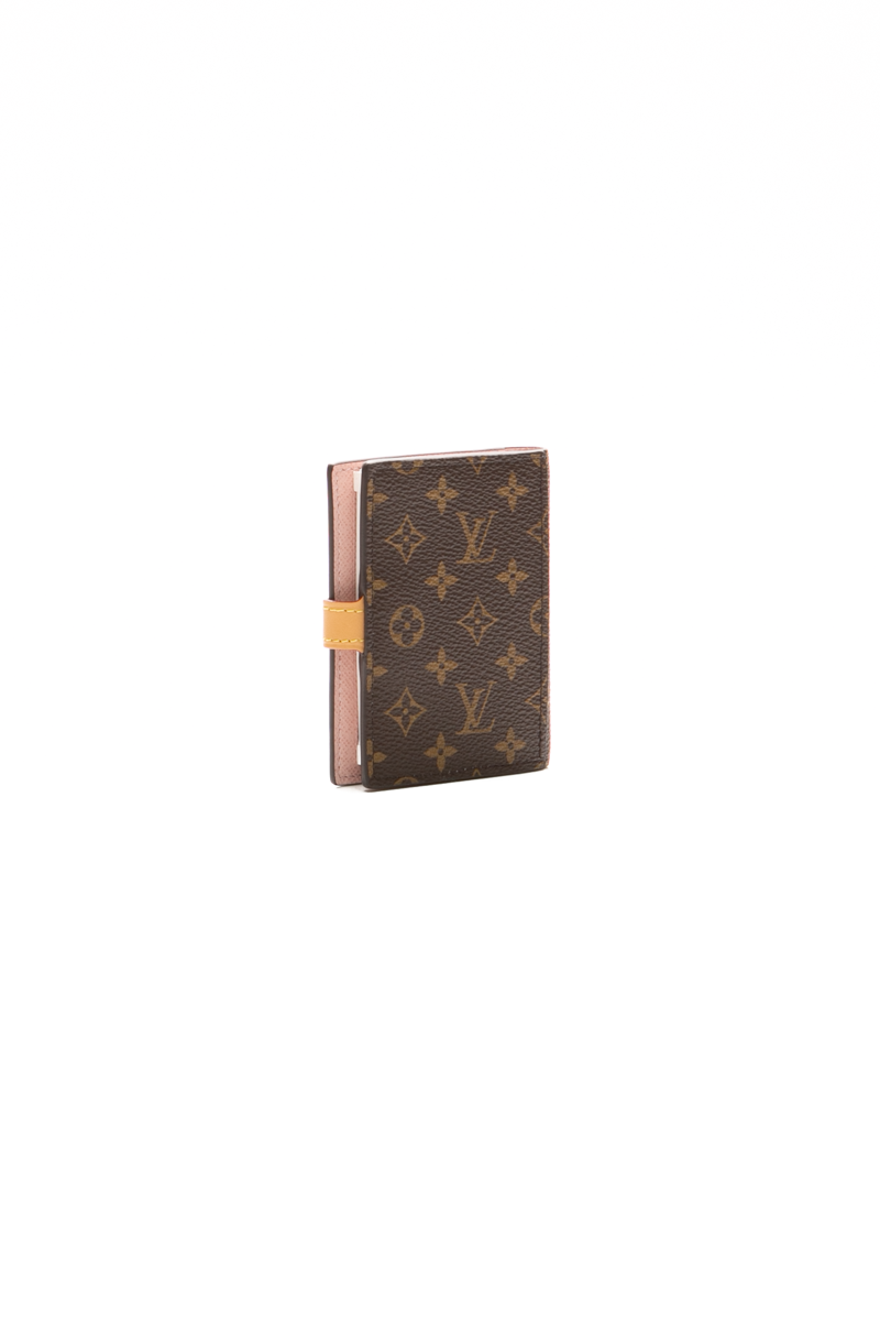 Louis-Vuitton-Mattifying-Paper-Case-299339