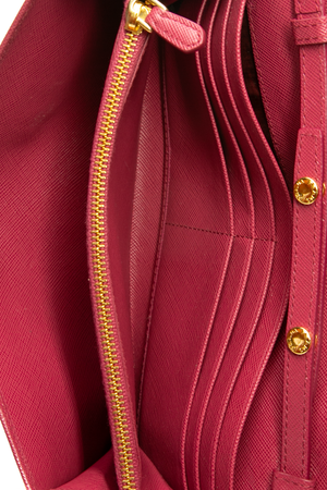 Saffiano Wallet on Chain