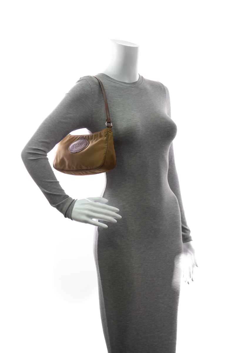 Vintage Logo Shoulder Bag