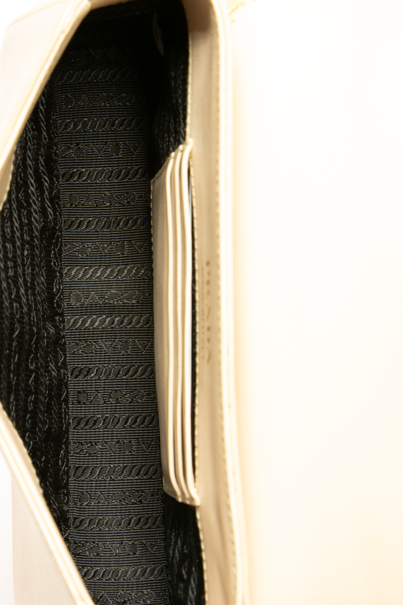 Chain Flap Crossbody Bag