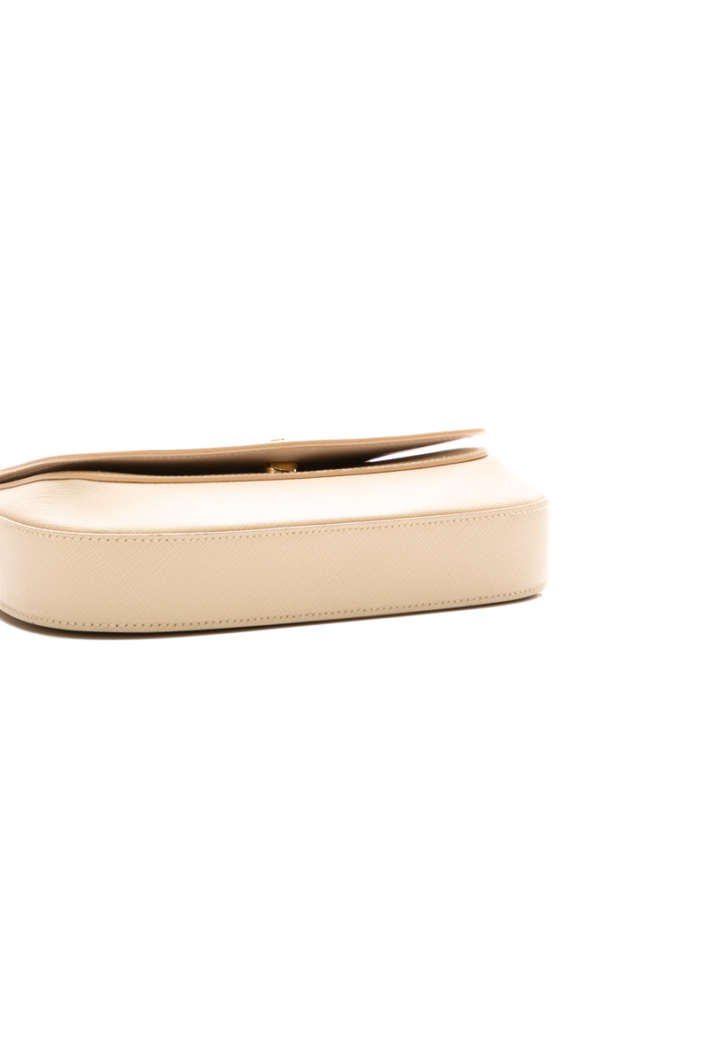 Chain Flap Crossbody Bag