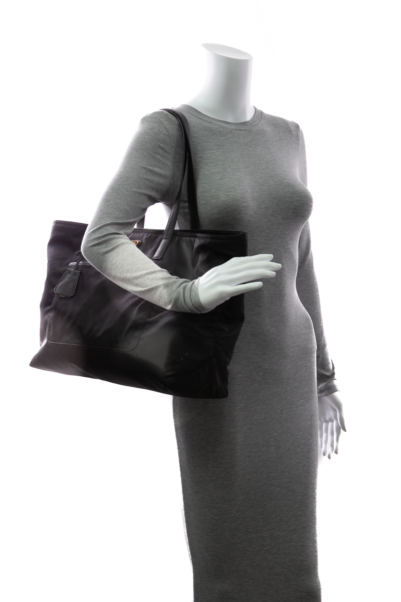 Prada-Re-edition-1978-Large-Tote-Bag-298613