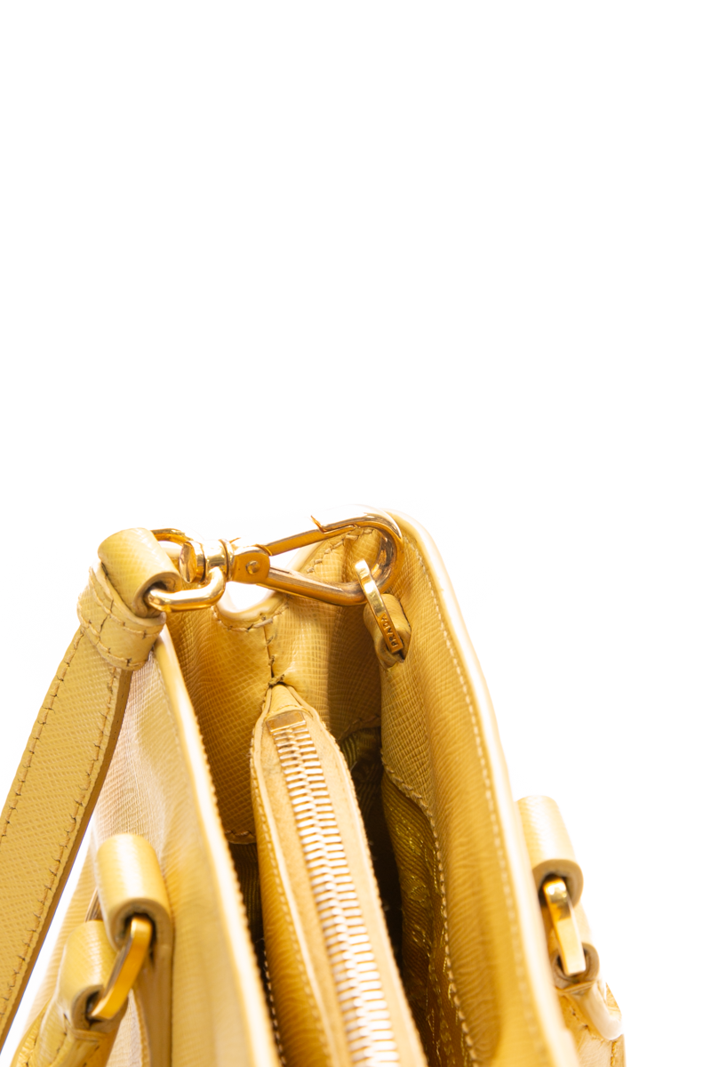 Medium Galleria Tote Bag